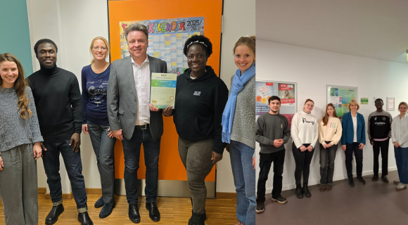 auf dem Bild sind 2 Bilder zu sehen. Rechts sieht man ein Bild mit 5 Personen vor einer Wand. Zwei davon halten eine Urkunde. Auf dem rechten Bild sieht man 6 Personen in einem Halbkreis stehend.