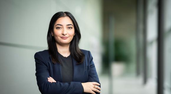 Porträt von Bundesministerin für wirtschaftliche Zusammenarbeit und Entwicklung Reem Alabali Radovan